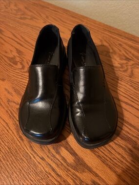 BareTraps Black Leather Slip-On Flats
